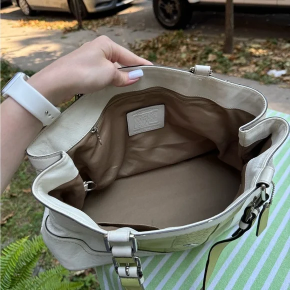 Coach Hampton White Leather Stripe Buckle Double Handle Satchel Shoulder Bag - Picture 4 of 9